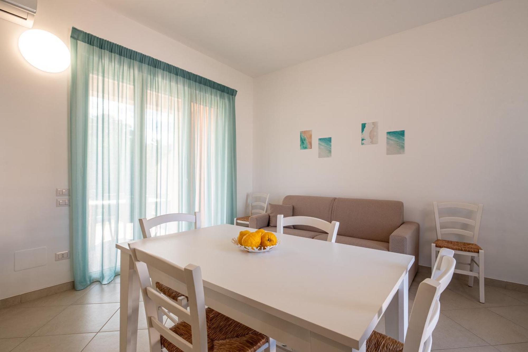 Icaro Residence Apartments With A Beautiful Pool Sant'Agata di Militello Luaran gambar