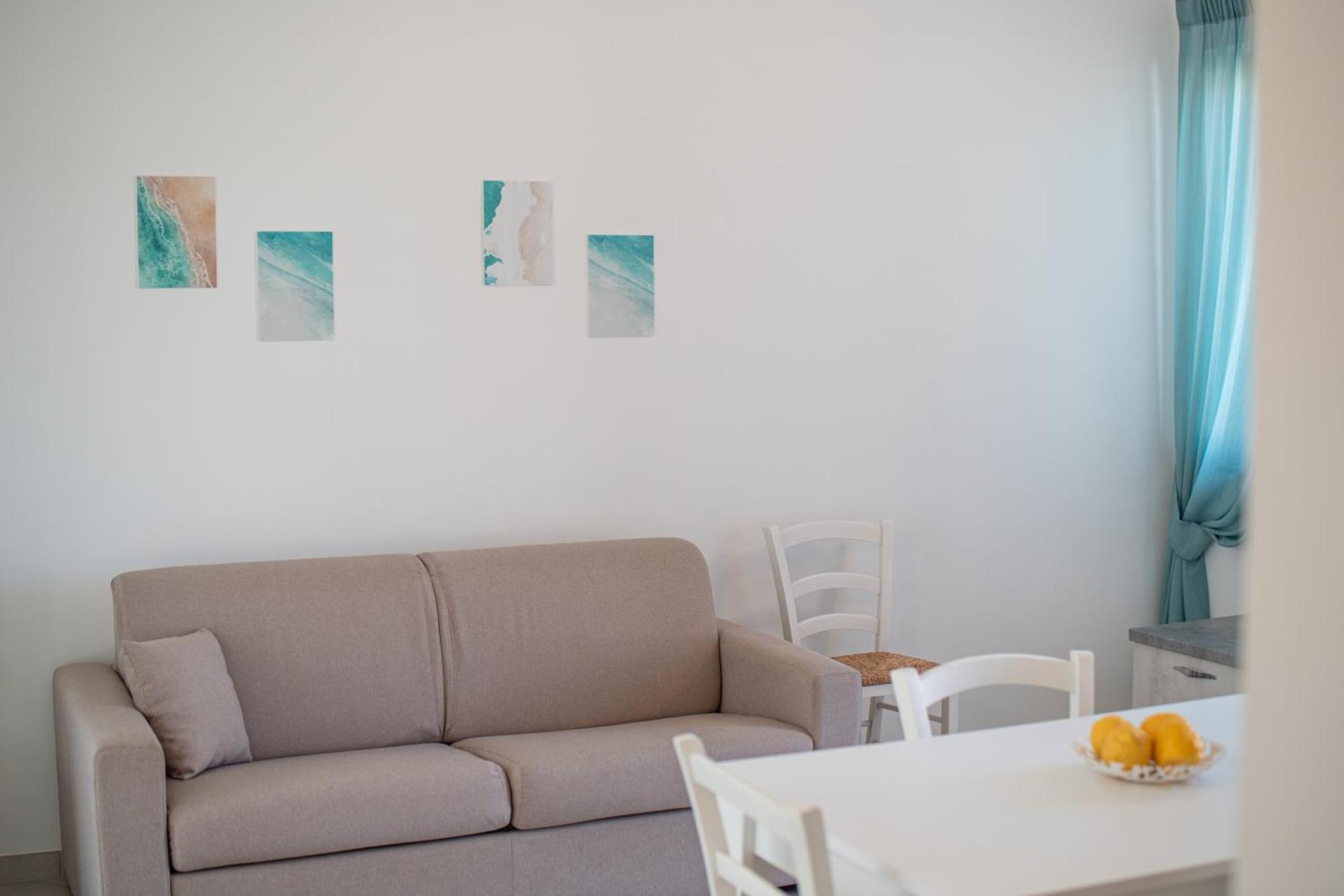 Icaro Residence Apartments With A Beautiful Pool Sant'Agata di Militello Luaran gambar