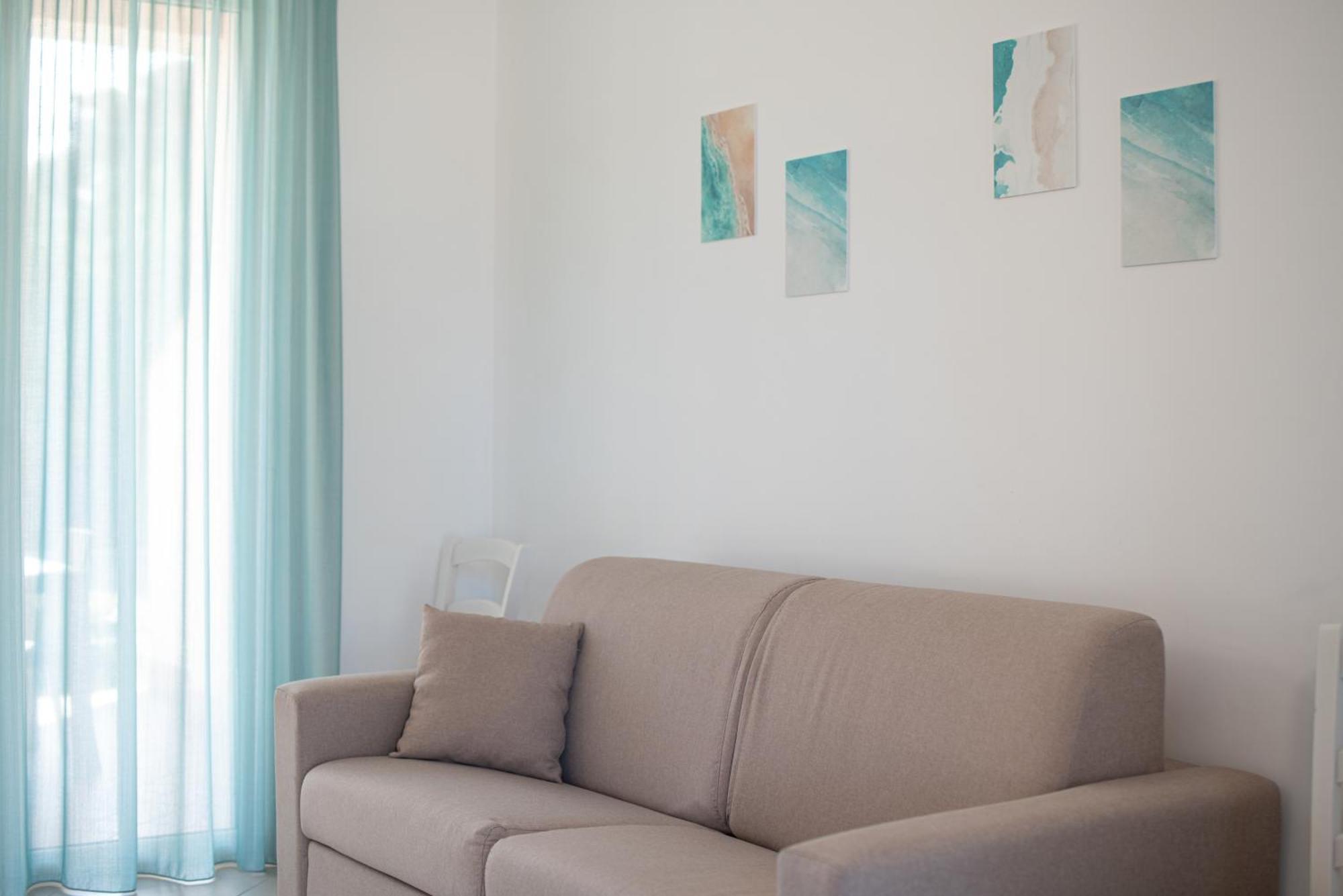 Icaro Residence Apartments With A Beautiful Pool Sant'Agata di Militello Luaran gambar