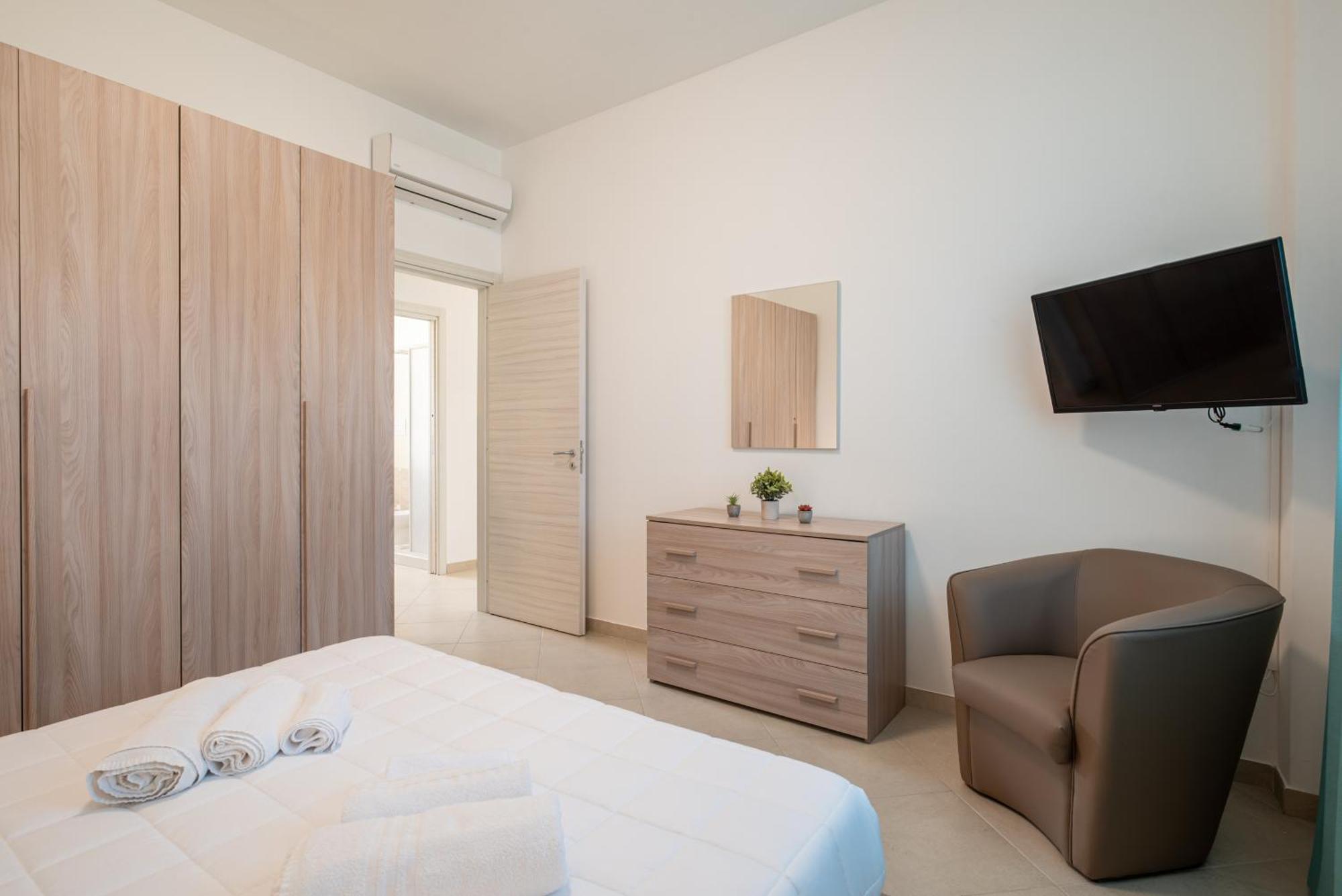 Icaro Residence Apartments With A Beautiful Pool Sant'Agata di Militello Luaran gambar