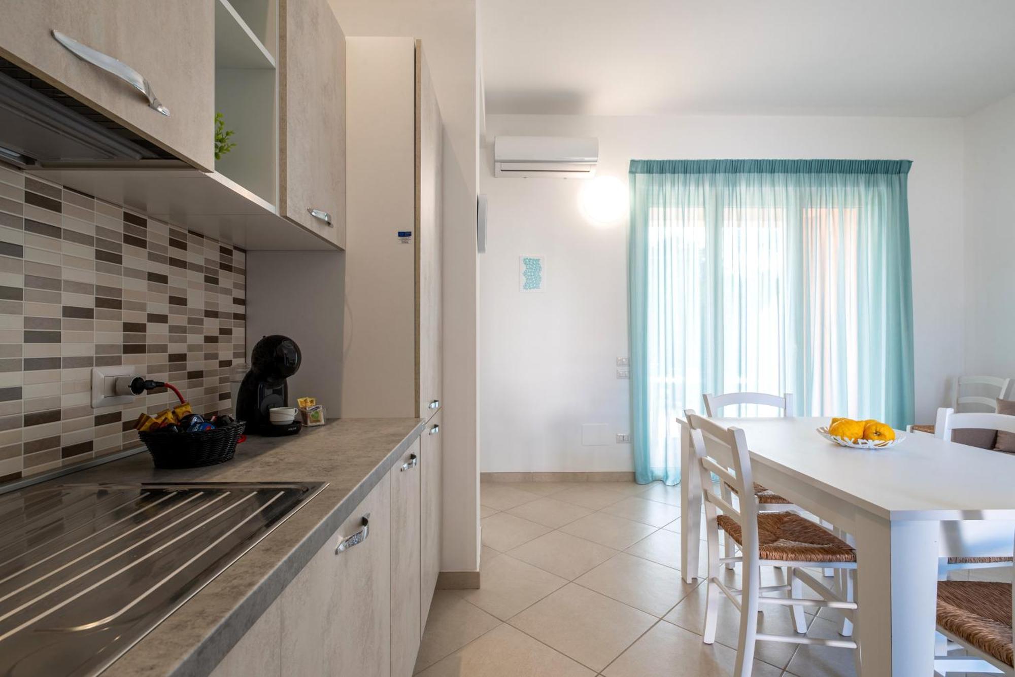 Icaro Residence Apartments With A Beautiful Pool Sant'Agata di Militello Luaran gambar