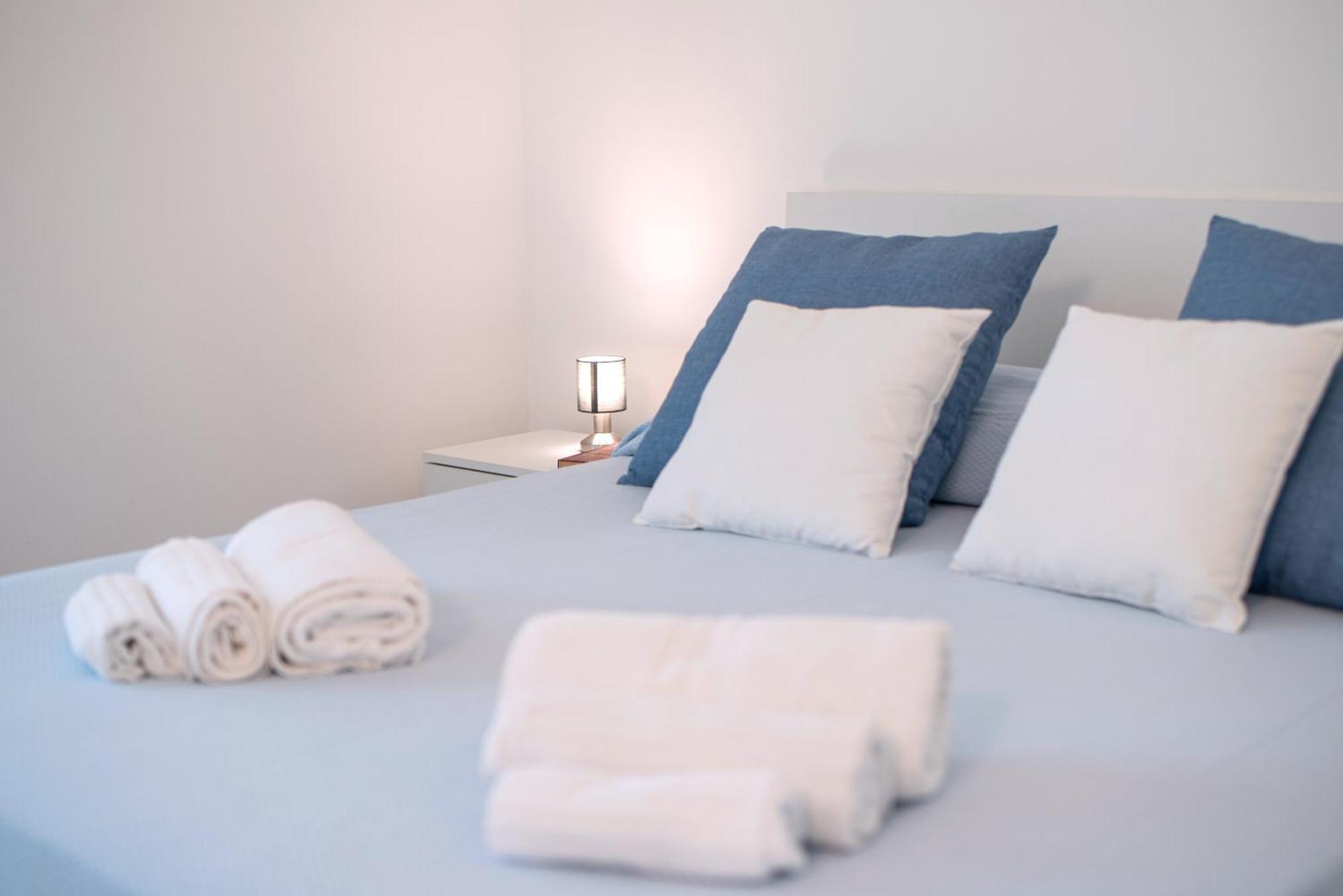 Icaro Residence Apartments With A Beautiful Pool Sant'Agata di Militello Luaran gambar