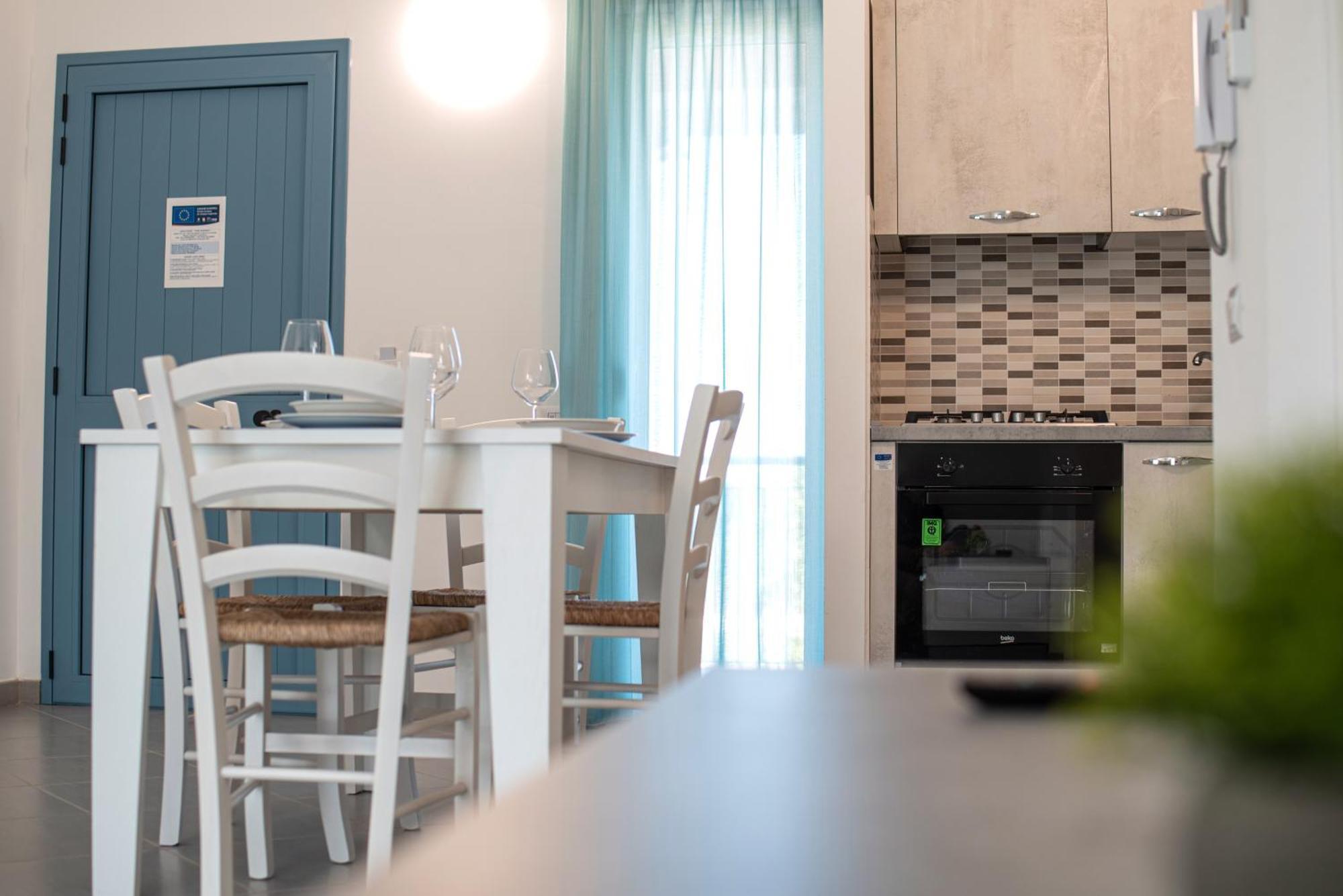 Icaro Residence Apartments With A Beautiful Pool Sant'Agata di Militello Luaran gambar