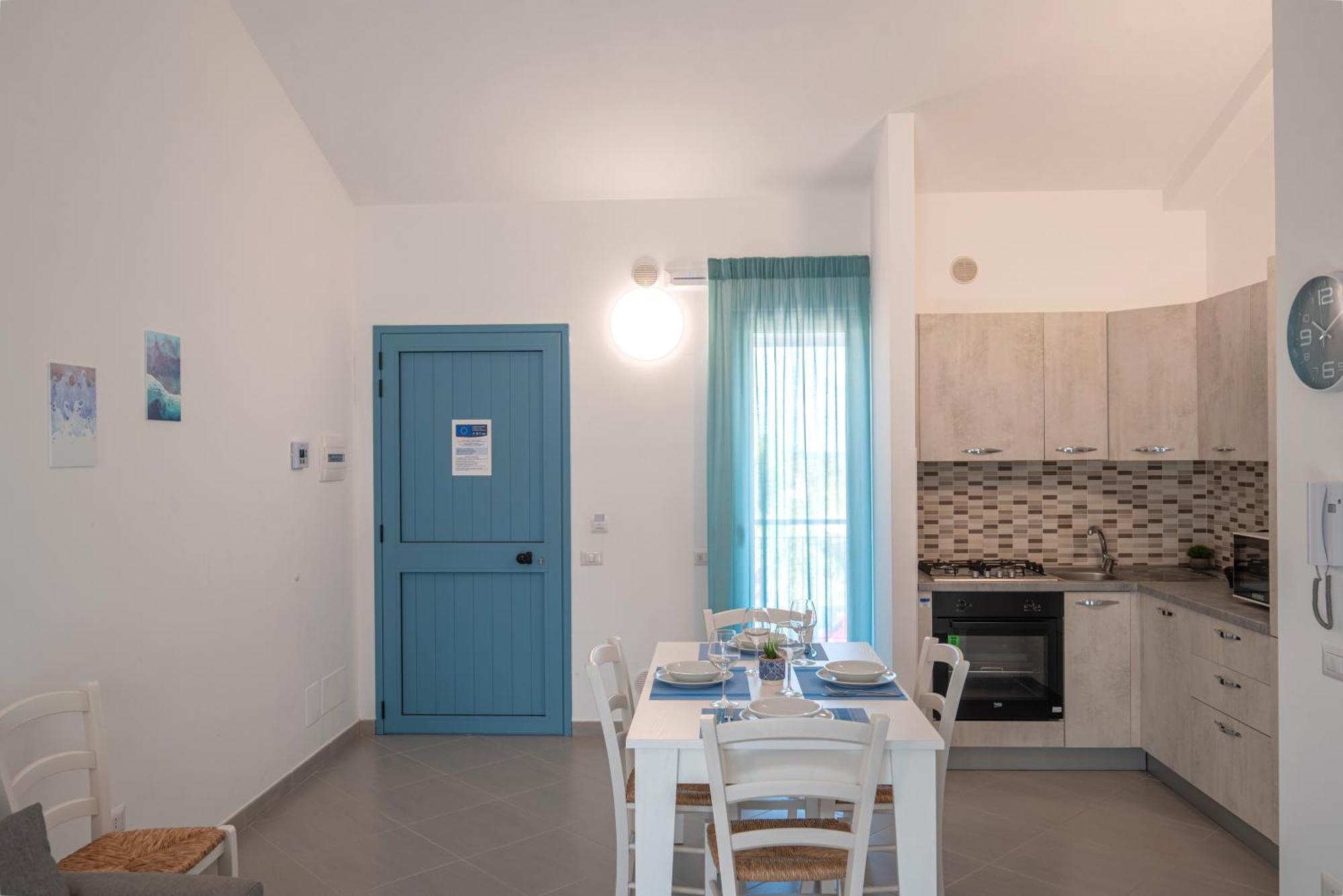 Icaro Residence Apartments With A Beautiful Pool Sant'Agata di Militello Luaran gambar