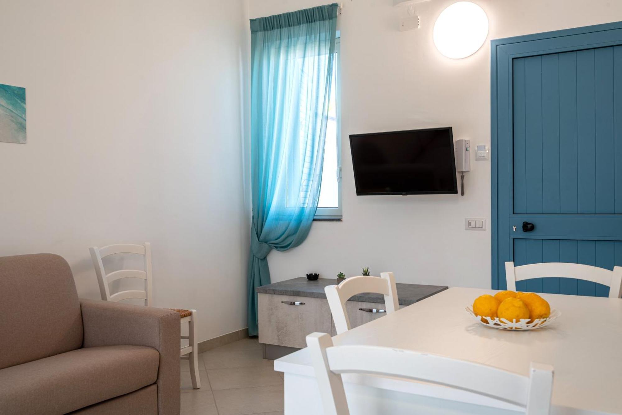 Icaro Residence Apartments With A Beautiful Pool Sant'Agata di Militello Luaran gambar